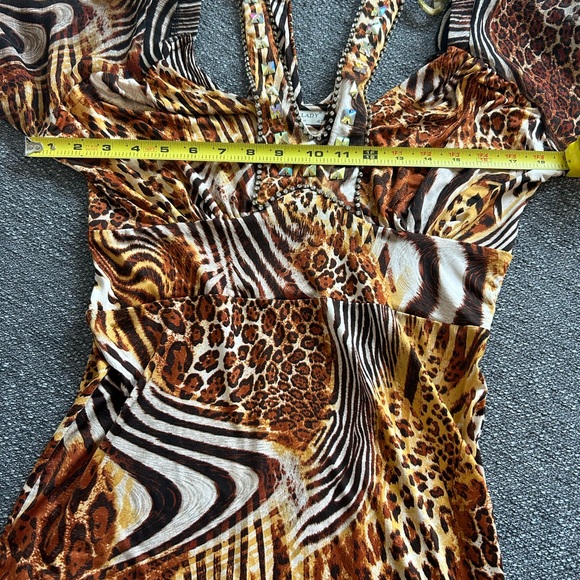 Leopard print dress. Can be use as a blouse with leggings - Picture 9 of 9